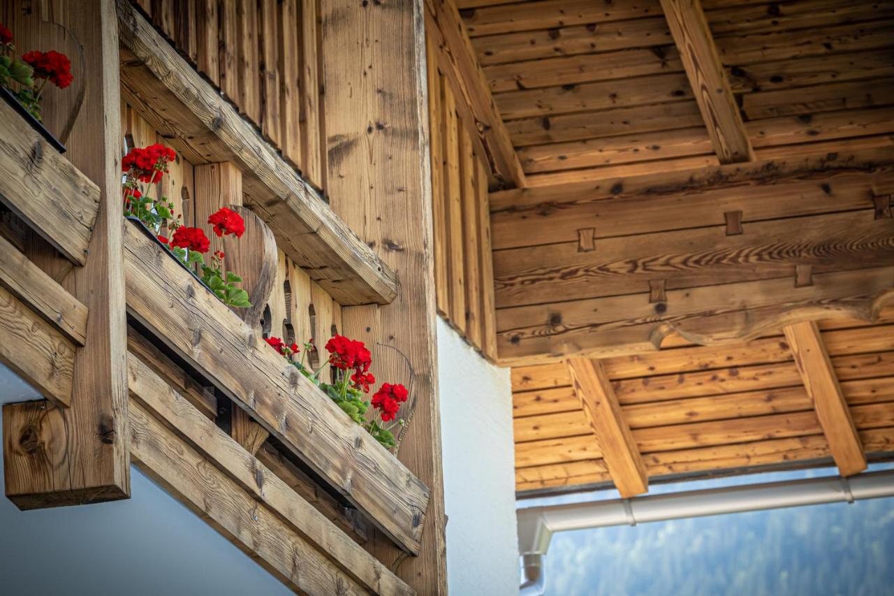 Home-Hotel Salzberg Berchtesgaden Extérieur photo Detail of the house